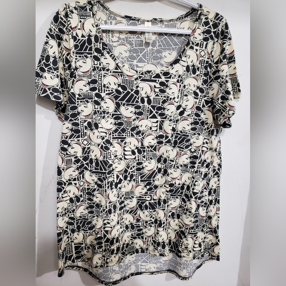 Lularoe top, Mickey mouse print, sz lg